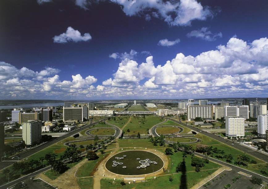 Flat - Esplanada Dos Ministerios - Centro De Brasilia Hotel ภายนอก รูปภาพ