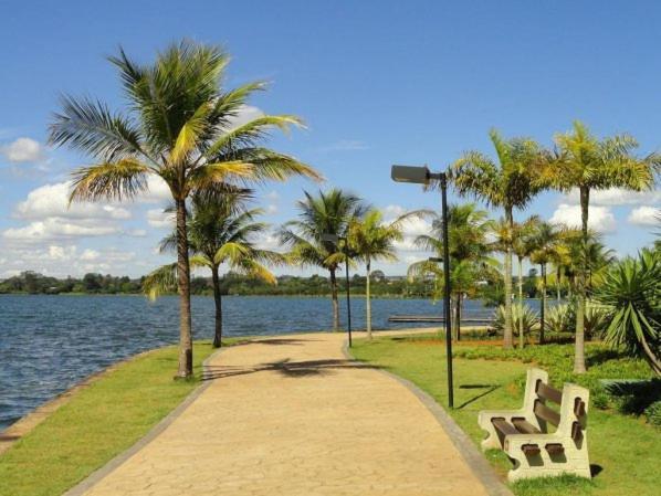 Flat - Esplanada Dos Ministerios - Centro De Brasilia Hotel ภายนอก รูปภาพ